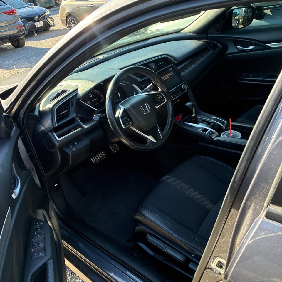 2020 Honda Civic Sport photo 2