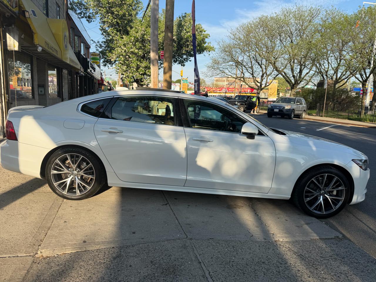 Volvo S90 T5 Momentum 2019