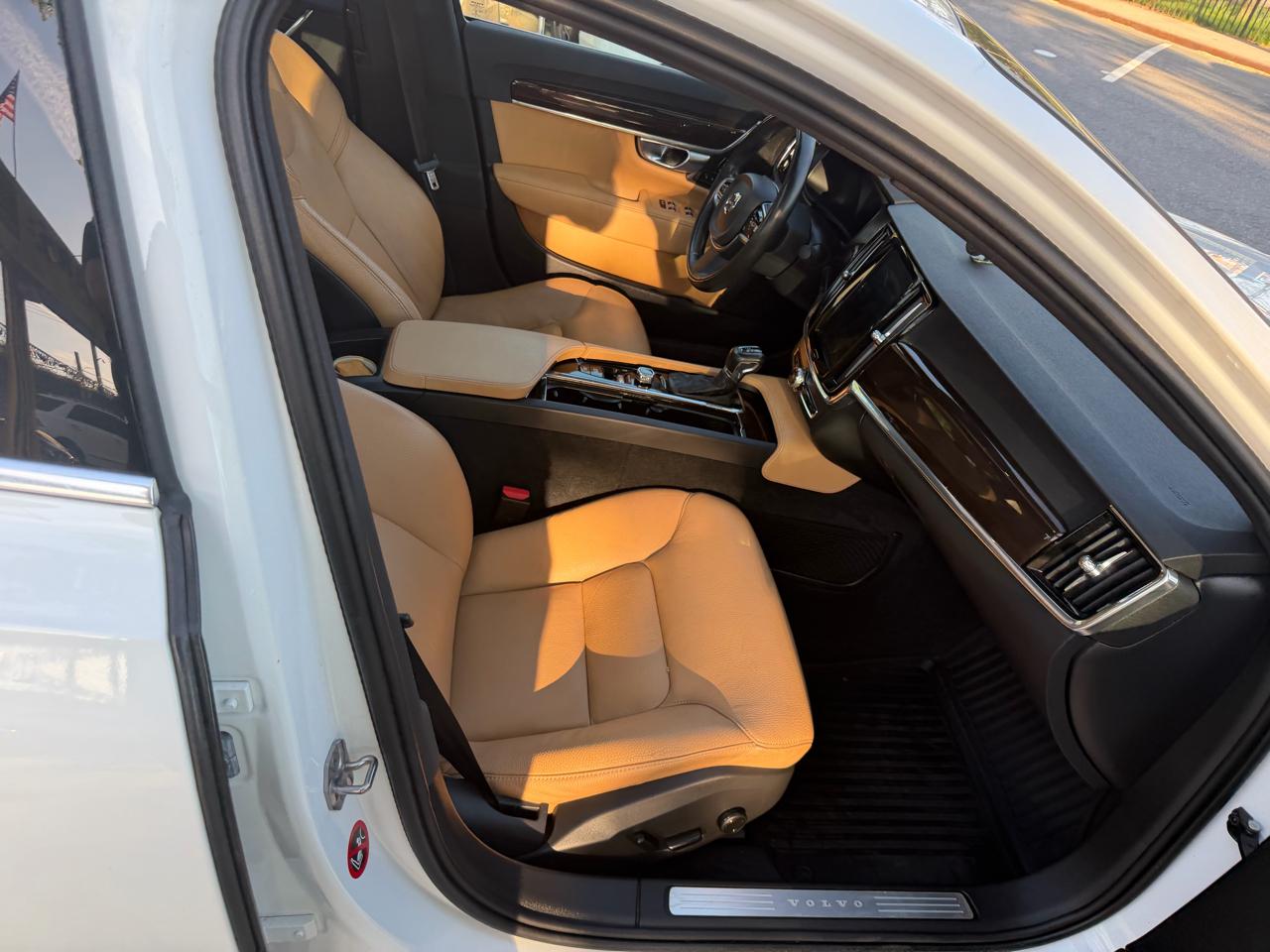 Volvo S90 T5 Momentum 2019