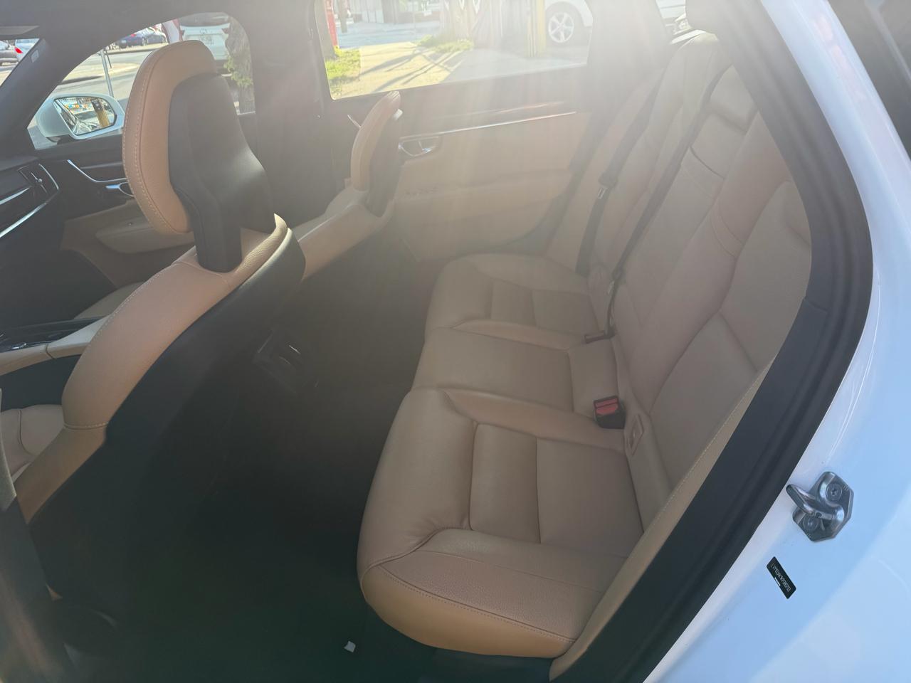 Volvo S90 T5 Momentum 2019