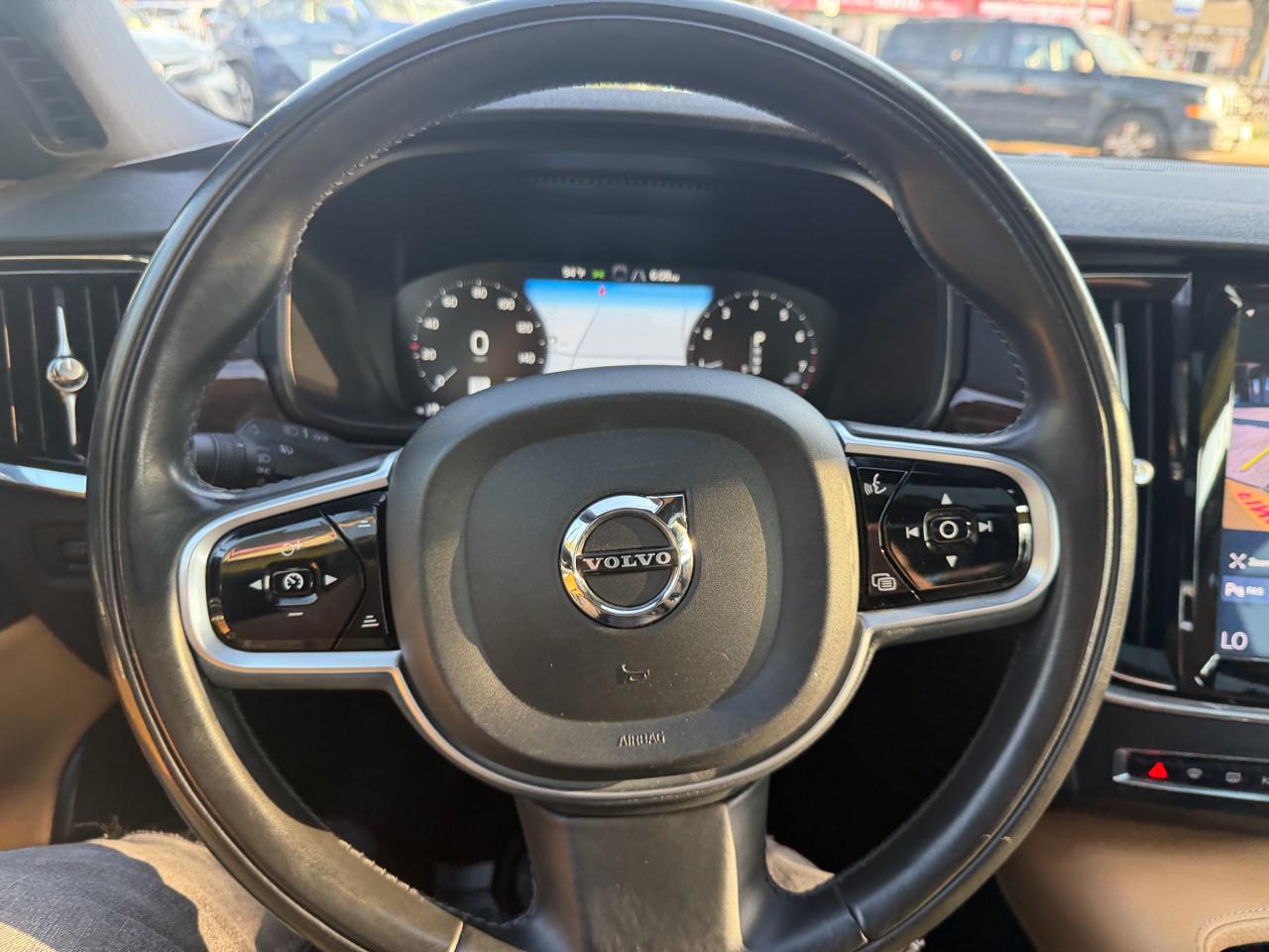 Volvo S90 T5 Momentum 2019