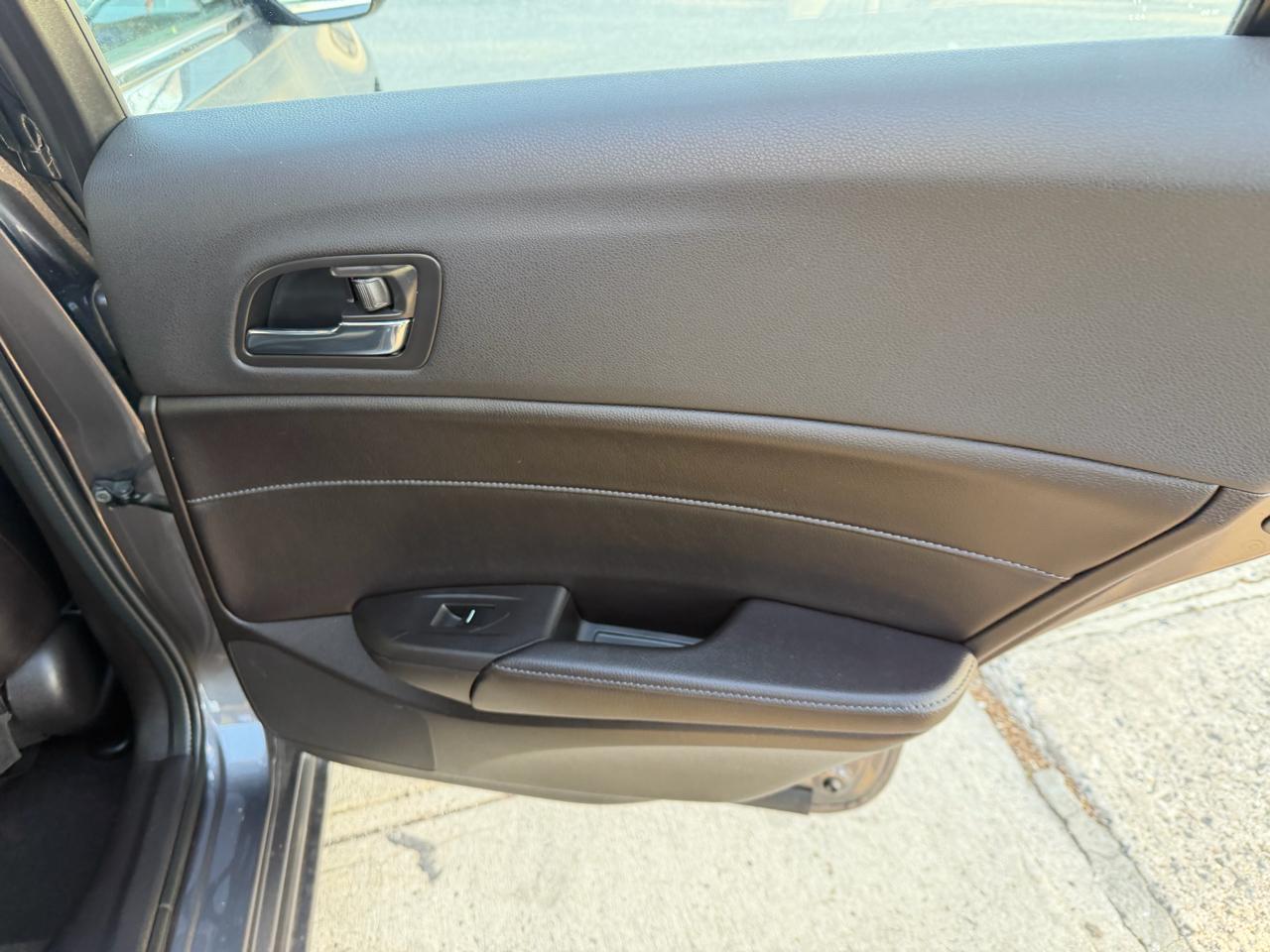 Acura ILX 8-Spd AT w/ AcuraWatch Plus Package 2018