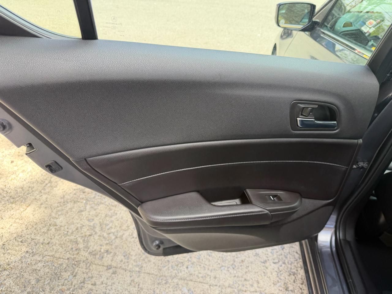 Acura ILX 8-Spd AT w/ AcuraWatch Plus Package 2018