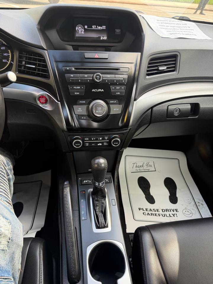 Acura ILX 8-Spd AT w/ AcuraWatch Plus Package 2018