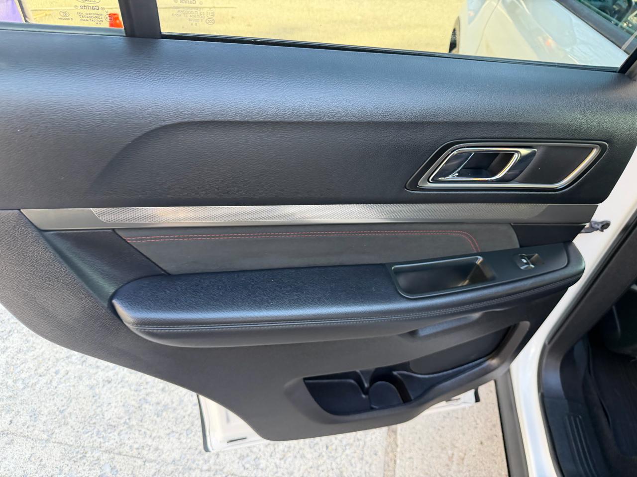 Ford Explorer XLT 4WD 2018