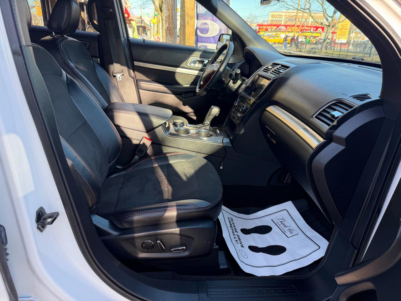 Ford Explorer XLT 4WD 2018