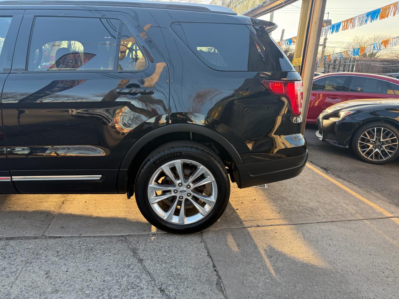 Ford Explorer XLT 4WD 2019