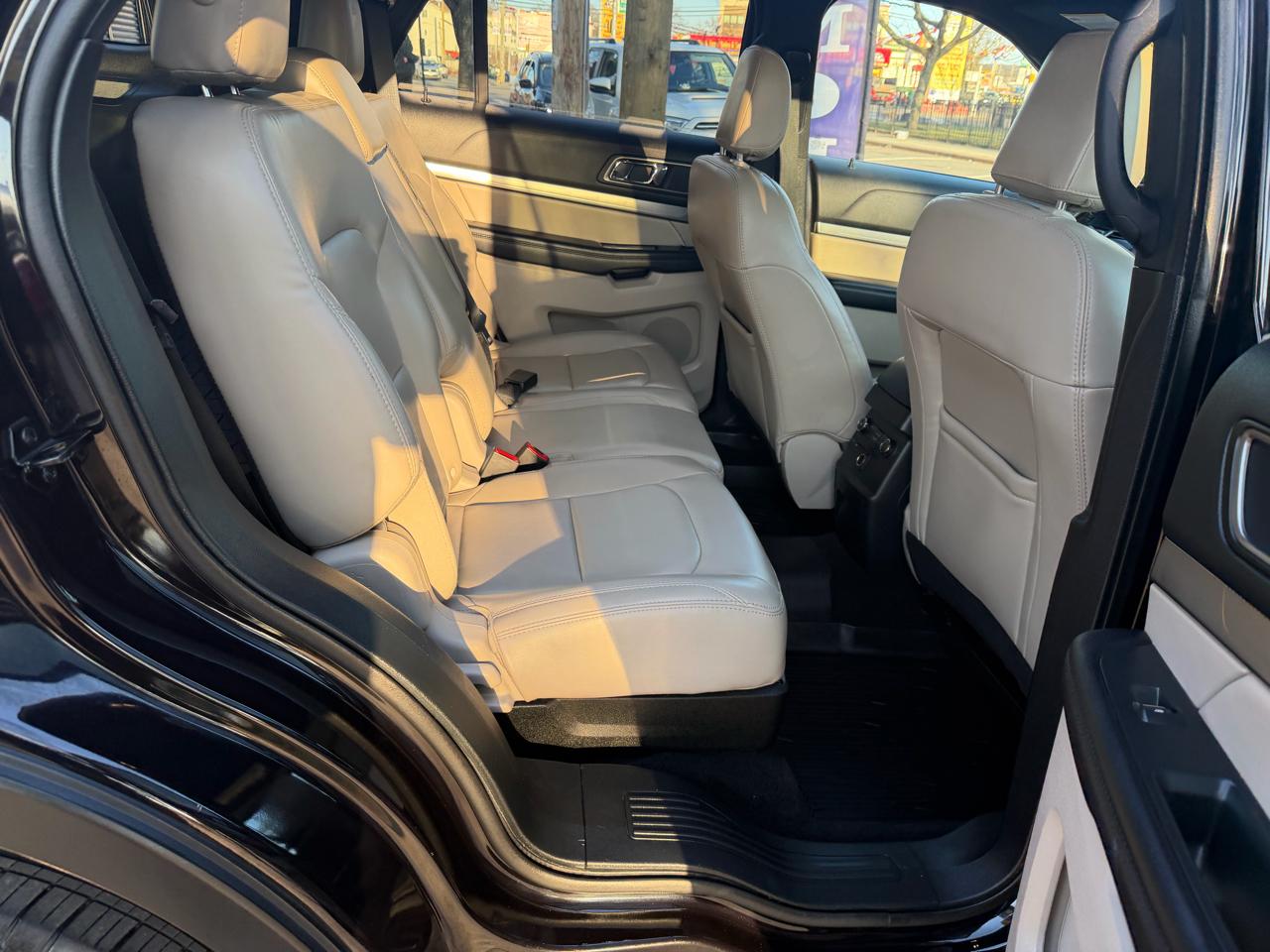 Ford Explorer XLT 4WD 2019