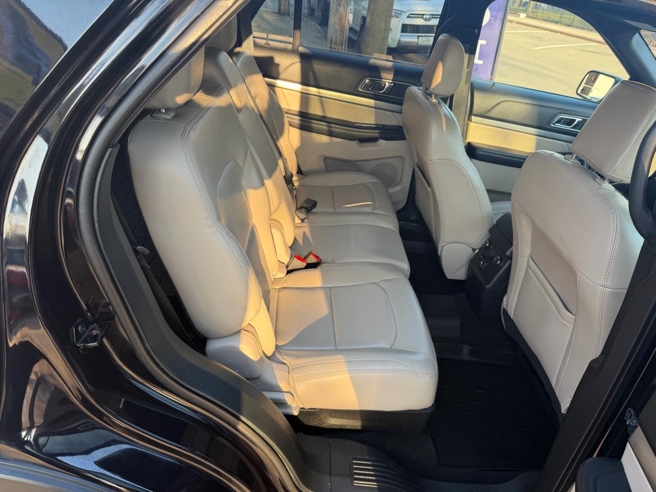 Ford Explorer XLT 4WD 2019