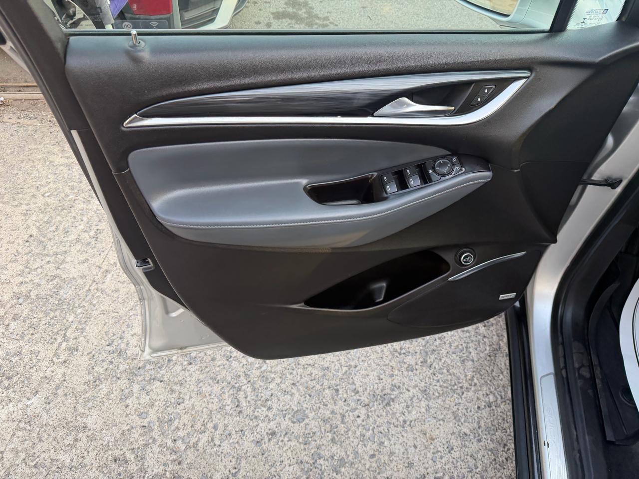 Buick Enclave Essence FWD 2020