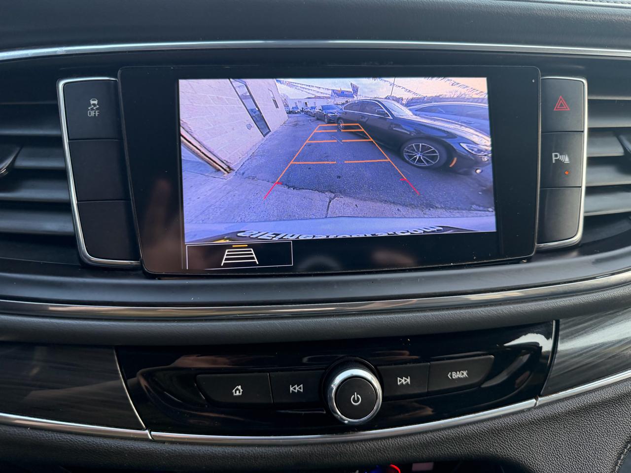 Buick Enclave Essence FWD 2020