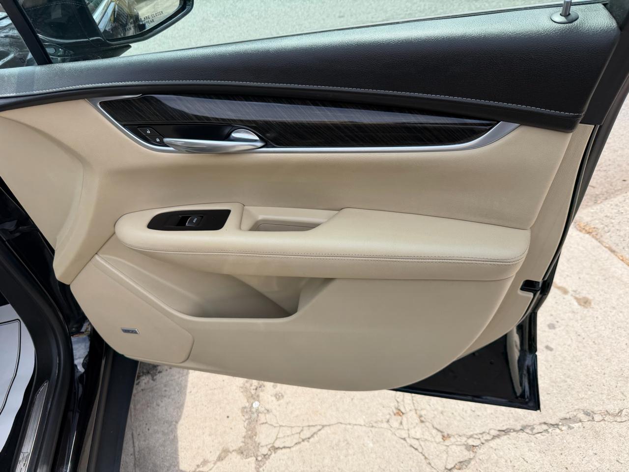 Cadillac XT5 Base AWD 2018