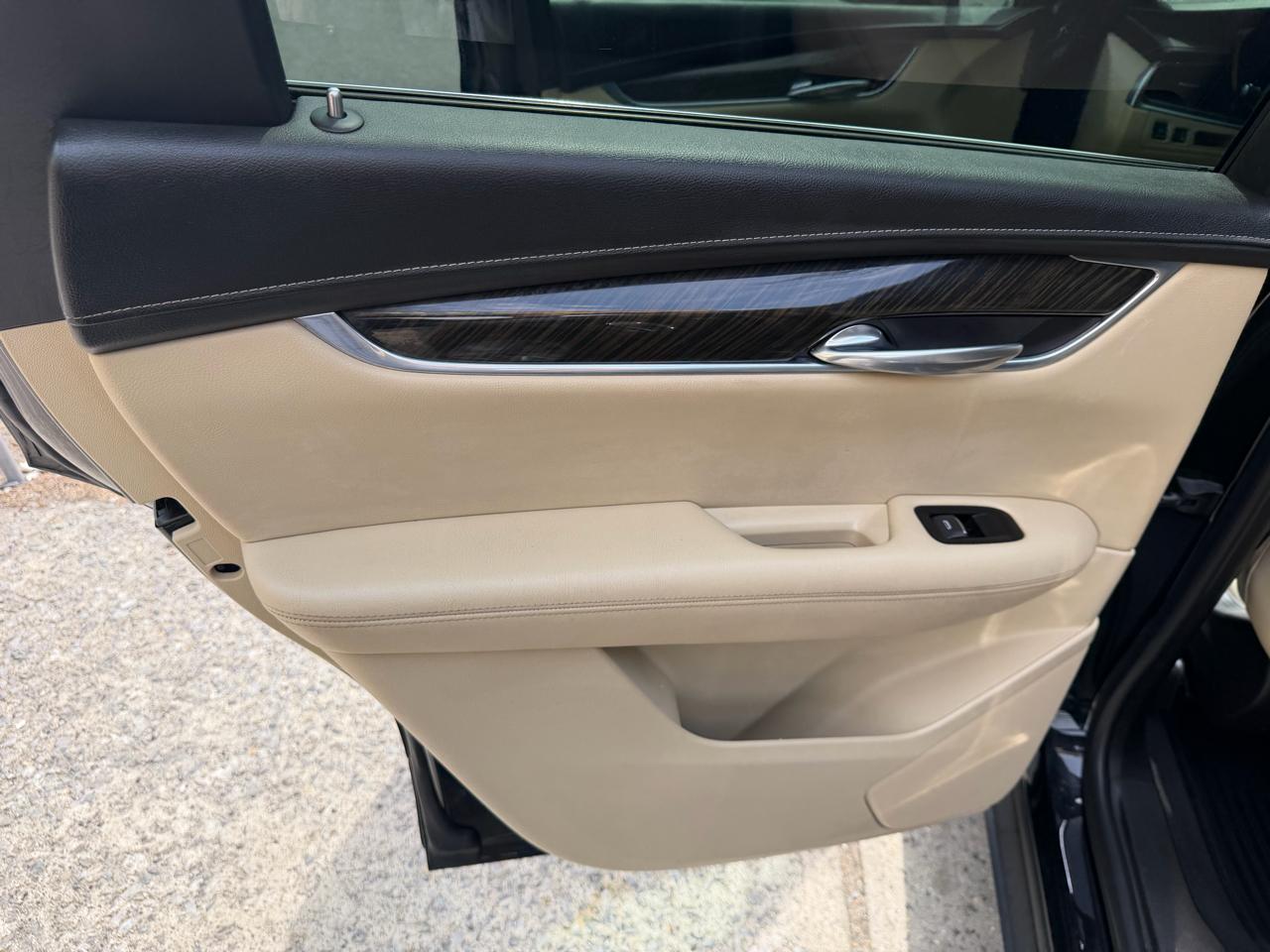 Cadillac XT5 Base AWD 2018