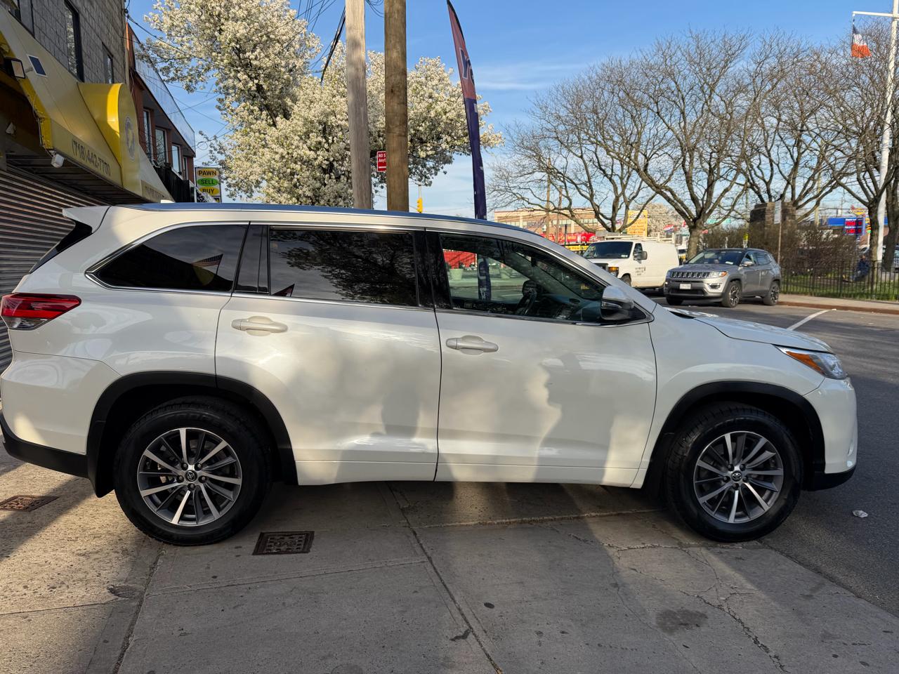 Toyota Highlander SE AWD V6 2018
