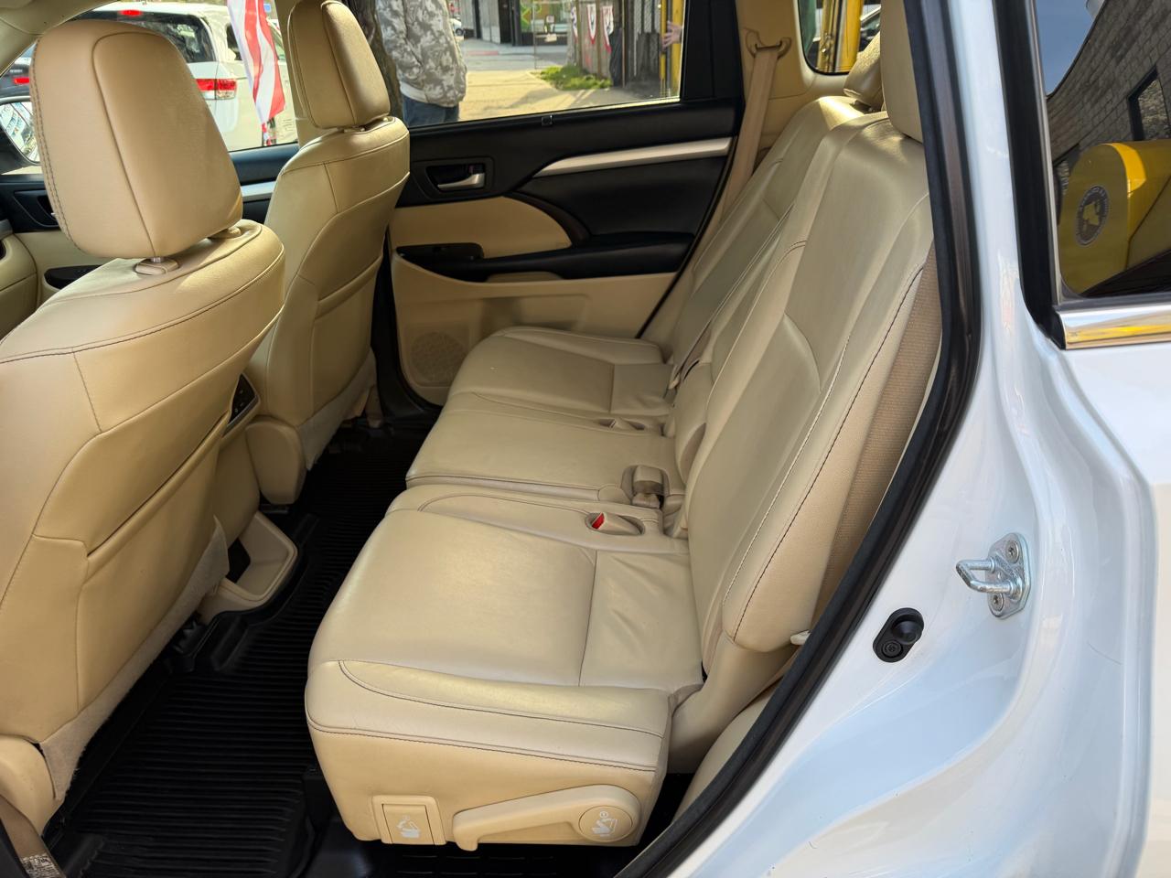 Toyota Highlander SE AWD V6 2018