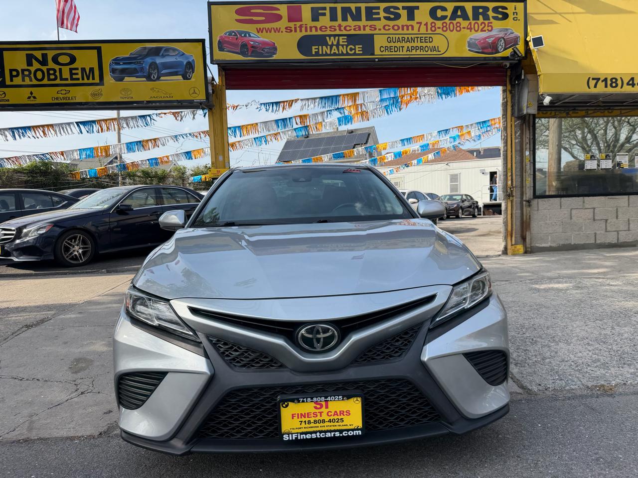 Toyota Camry SE 2020