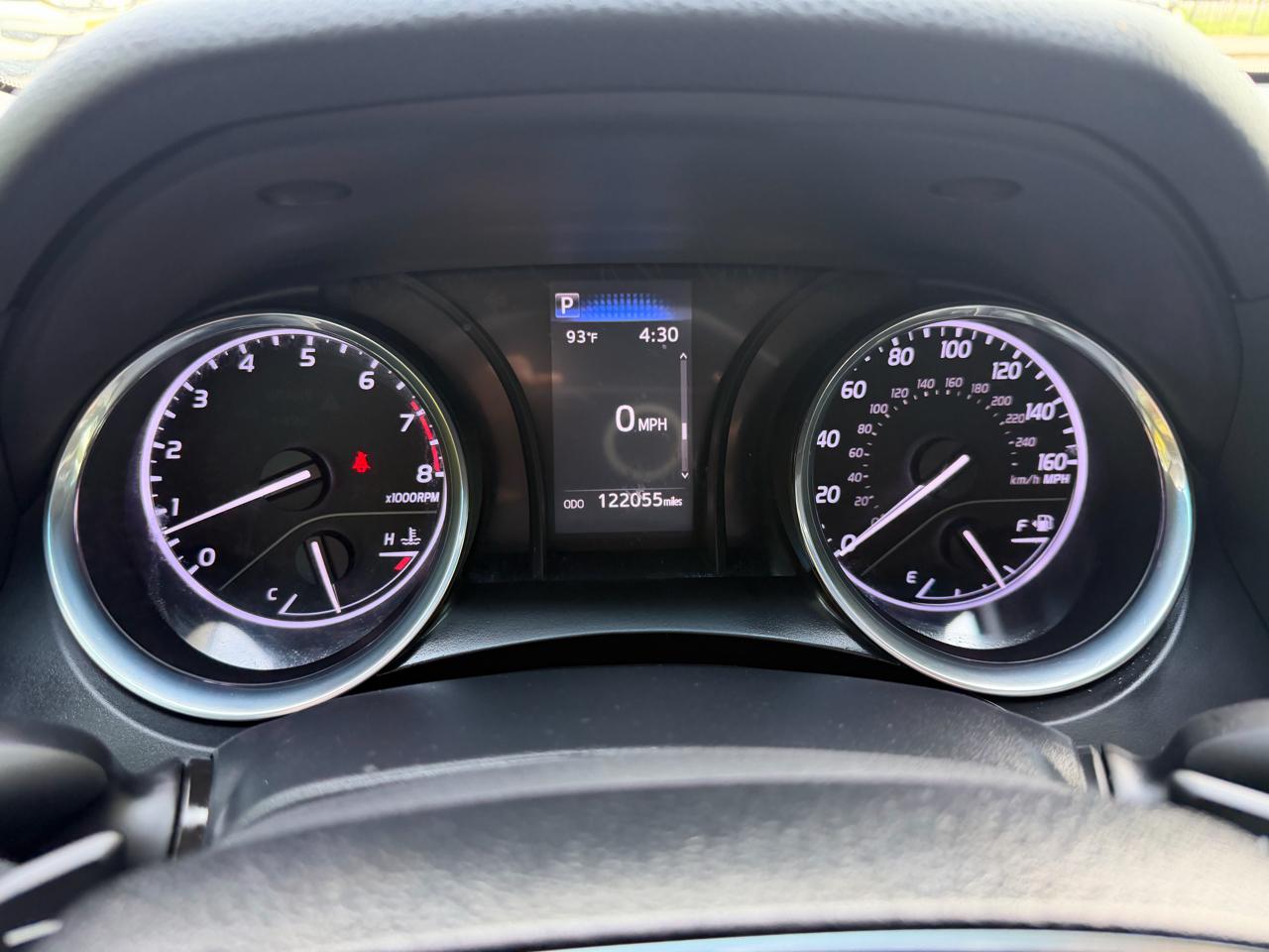 Toyota Camry SE 2020