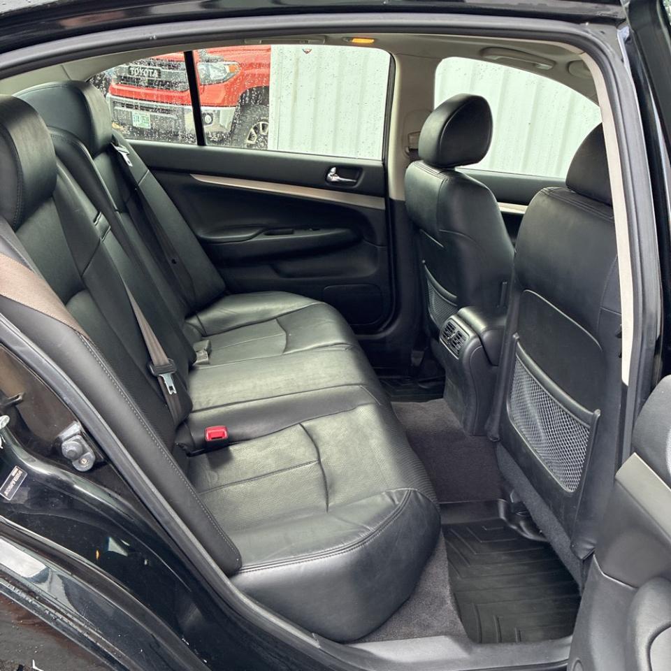 Infiniti Q40 RWD 2015