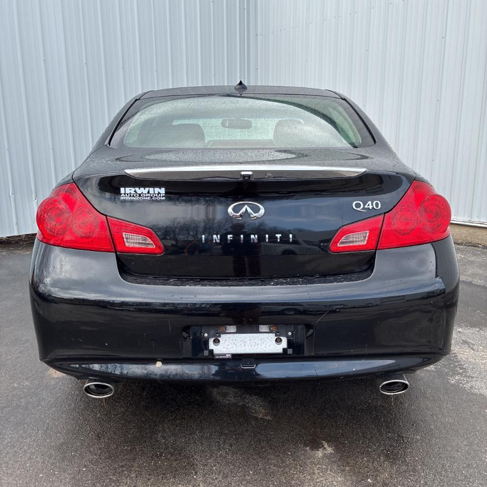 Infiniti Q40 RWD 2015