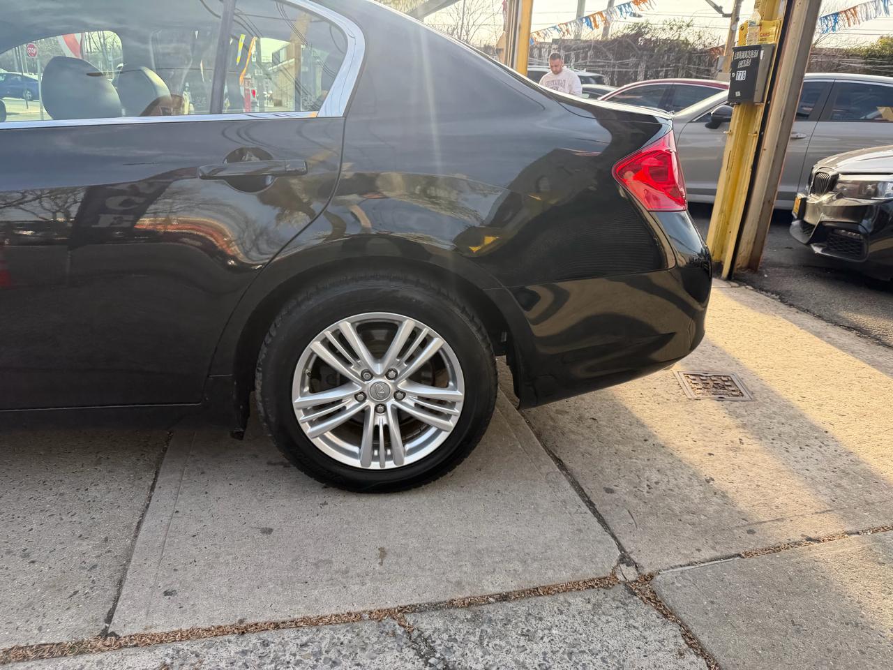 Infiniti Q40 RWD 2015