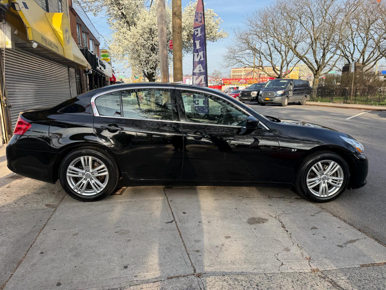 Infiniti Q40 RWD 2015