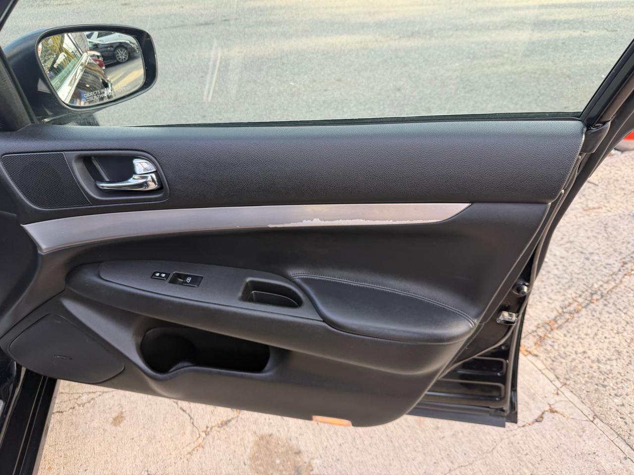 Infiniti Q40 RWD 2015