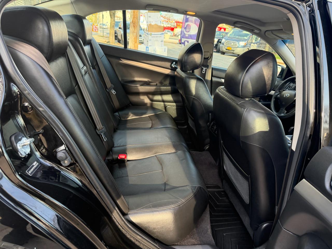 Infiniti Q40 RWD 2015