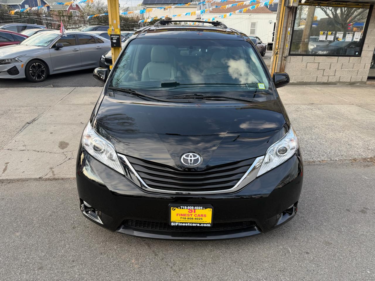Toyota Sienna 5dr 7-Pass Van XLE FWD (Natl) 2017