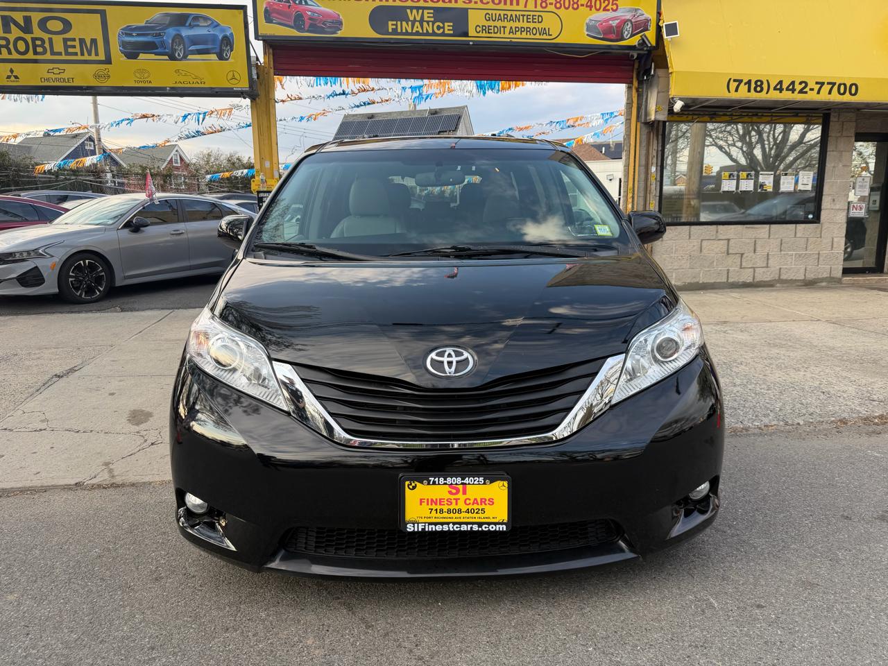 Toyota Sienna 5dr 7-Pass Van XLE FWD (Natl) 2017