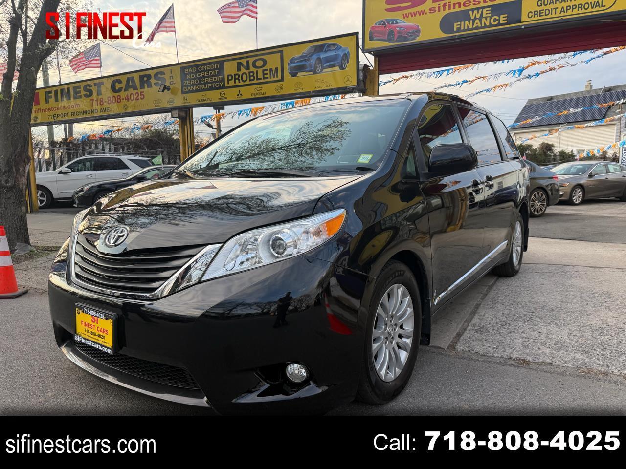 Toyota Sienna 5dr 7-Pass Van XLE FWD (Natl) 2017