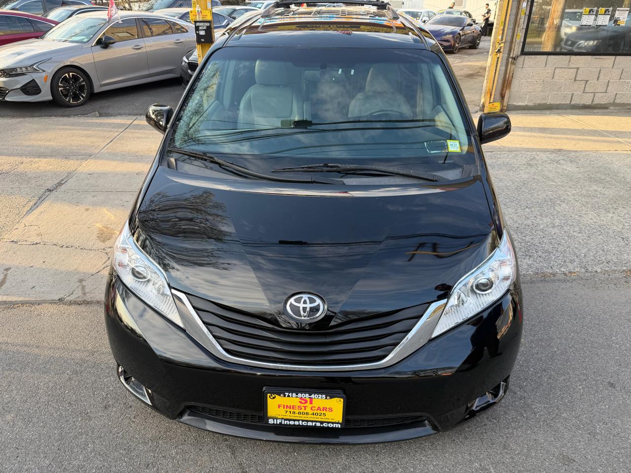 Toyota Sienna 5dr 7-Pass Van XLE FWD (Natl) 2017