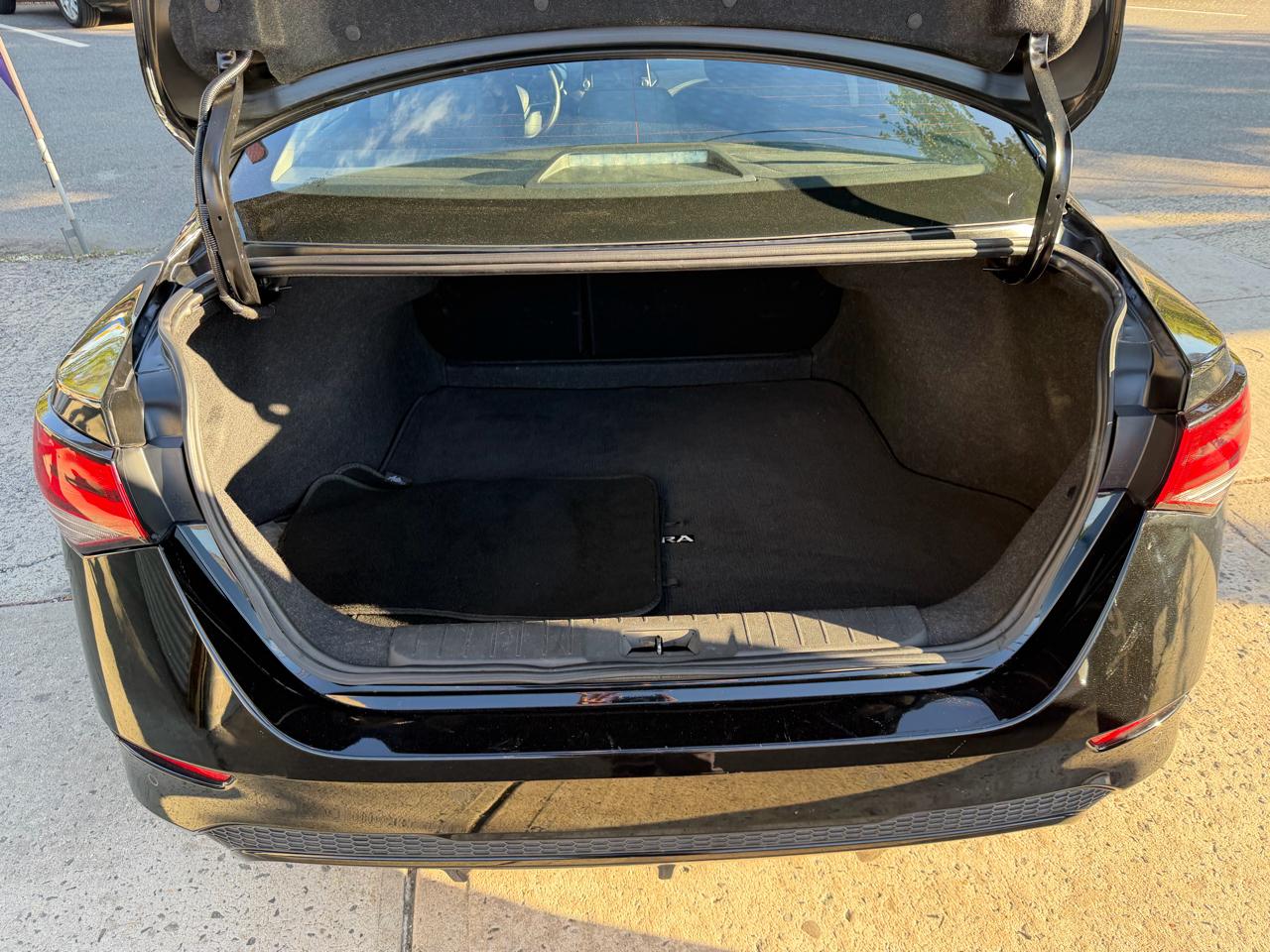 Nissan Sentra SV 2024