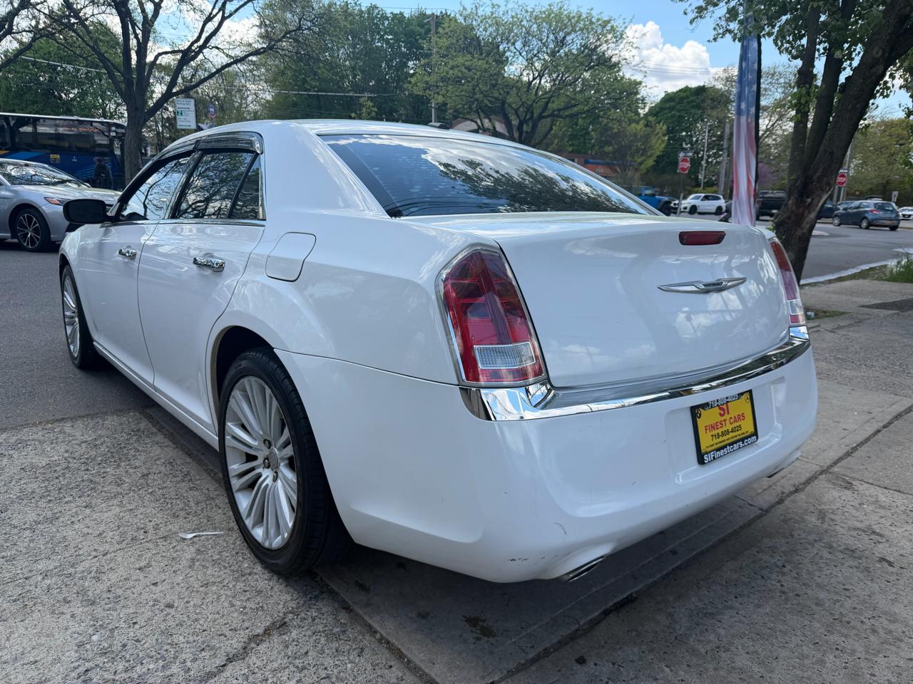 Chrysler 300 Limited RWD 2012