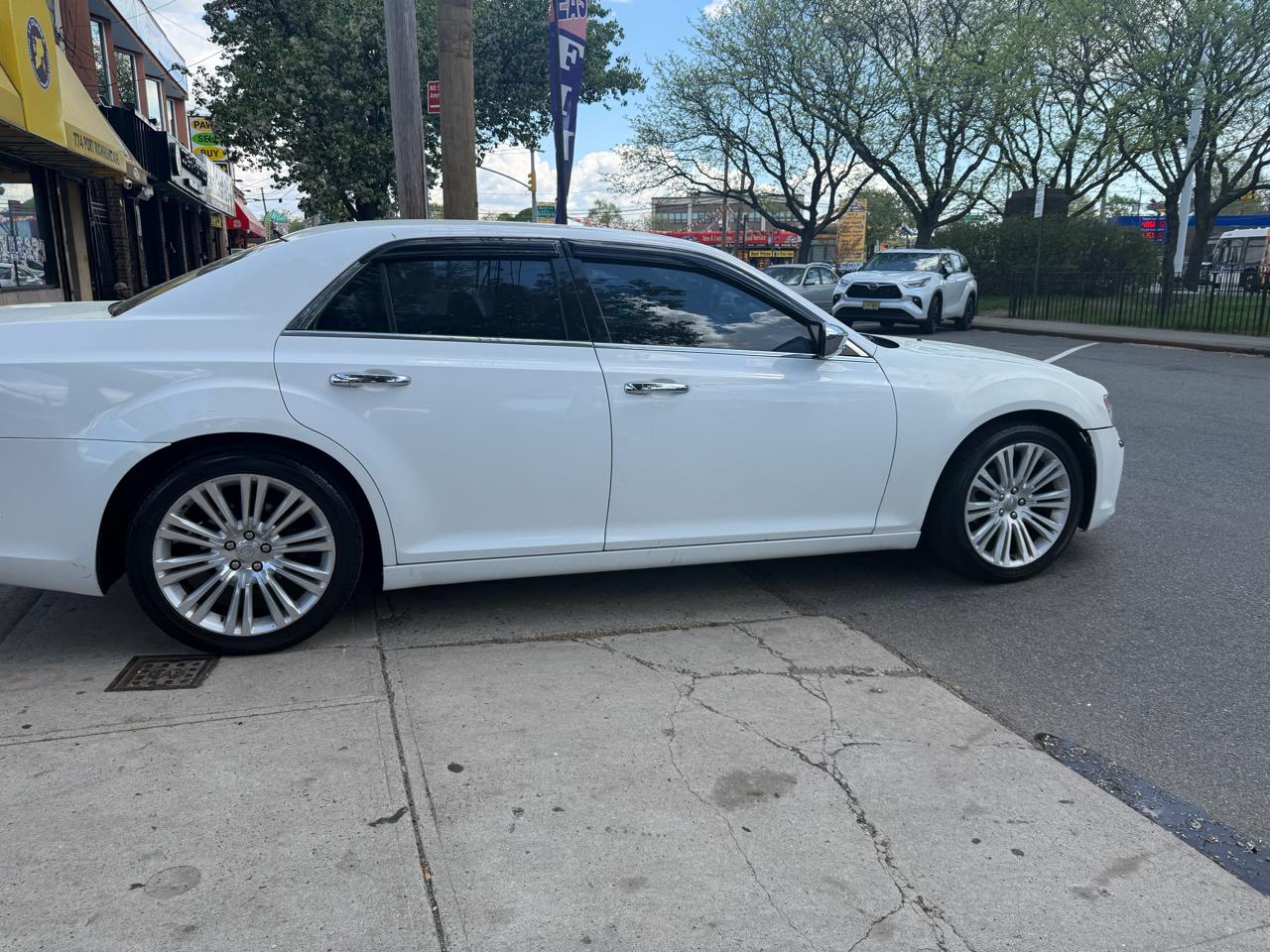 Chrysler 300 Limited RWD 2012