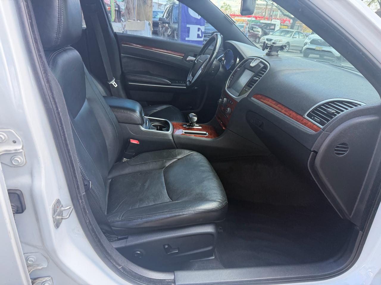 Chrysler 300 Limited RWD 2012