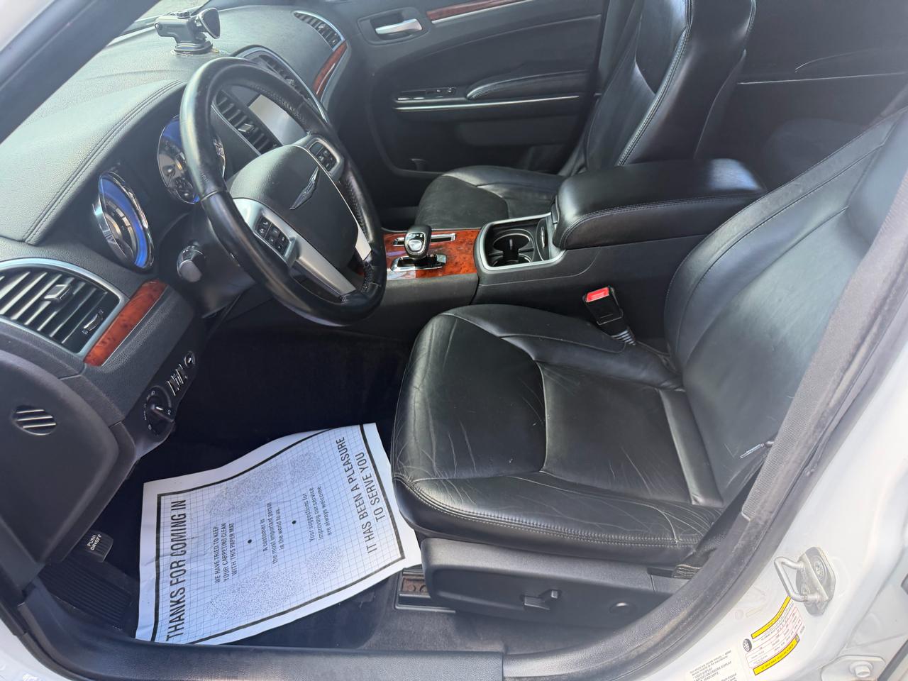 Chrysler 300 Limited RWD 2012