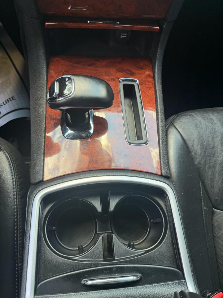 Chrysler 300 Limited RWD 2012