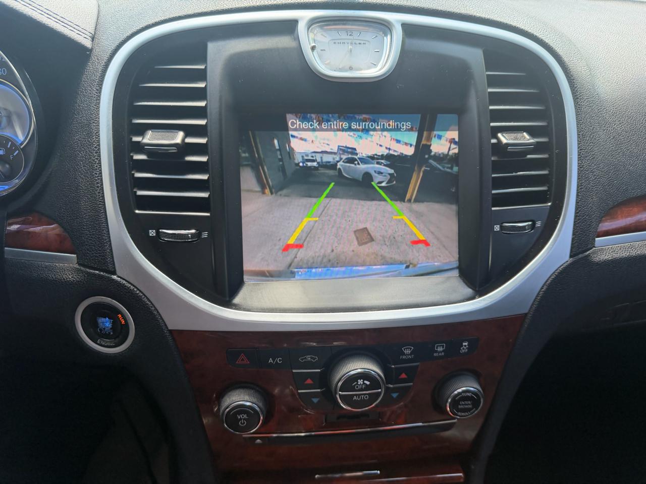 Chrysler 300 Limited RWD 2012