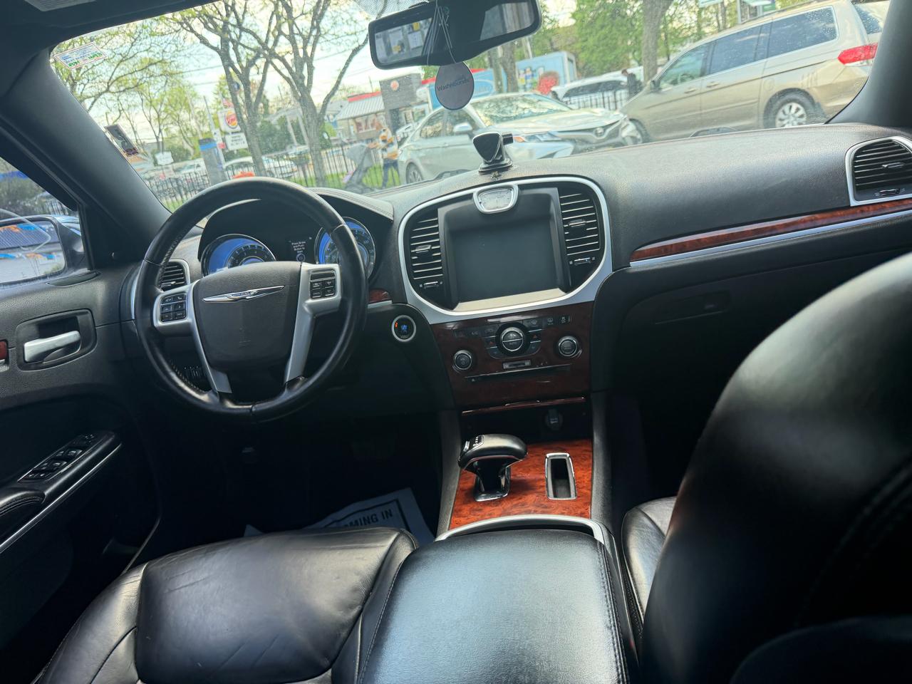 Chrysler 300 Limited RWD 2012