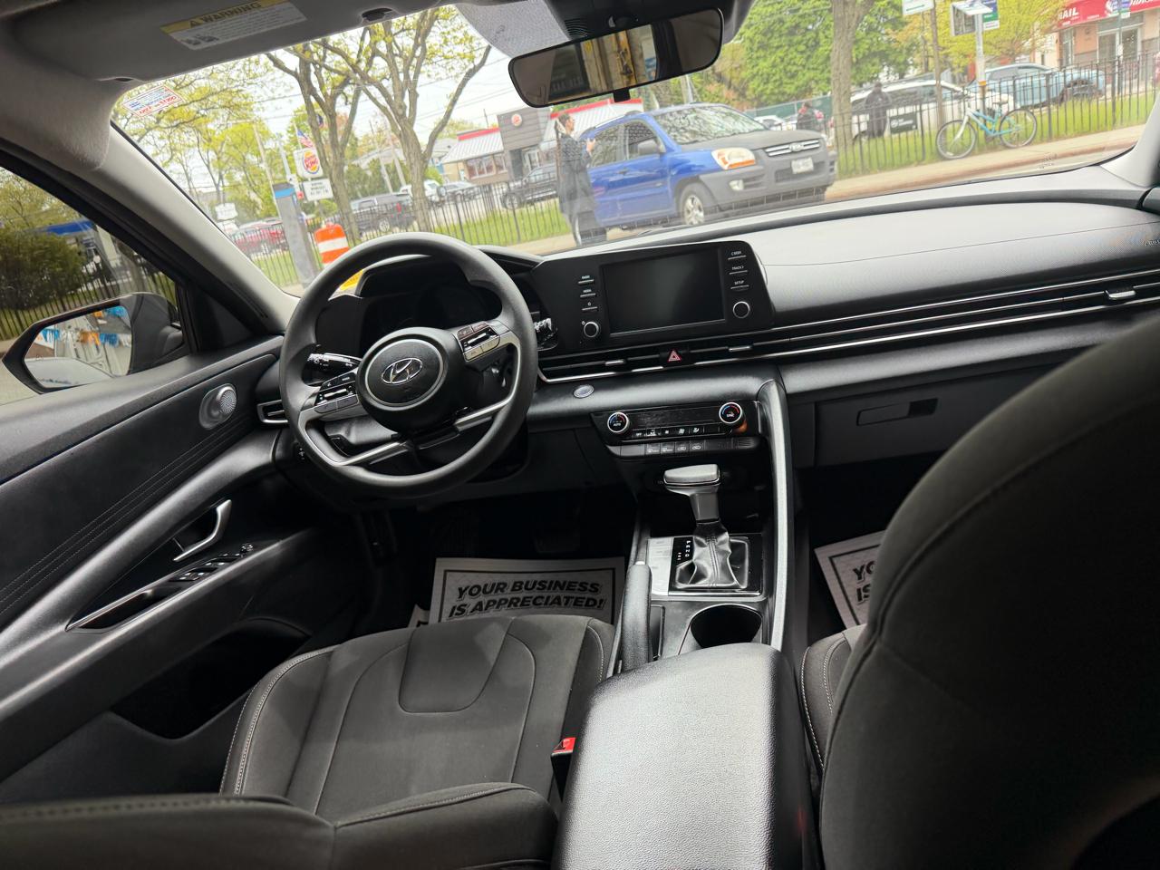 Hyundai Elantra SEL 2022