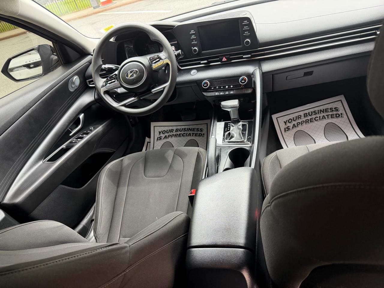 Hyundai Elantra SEL 2022
