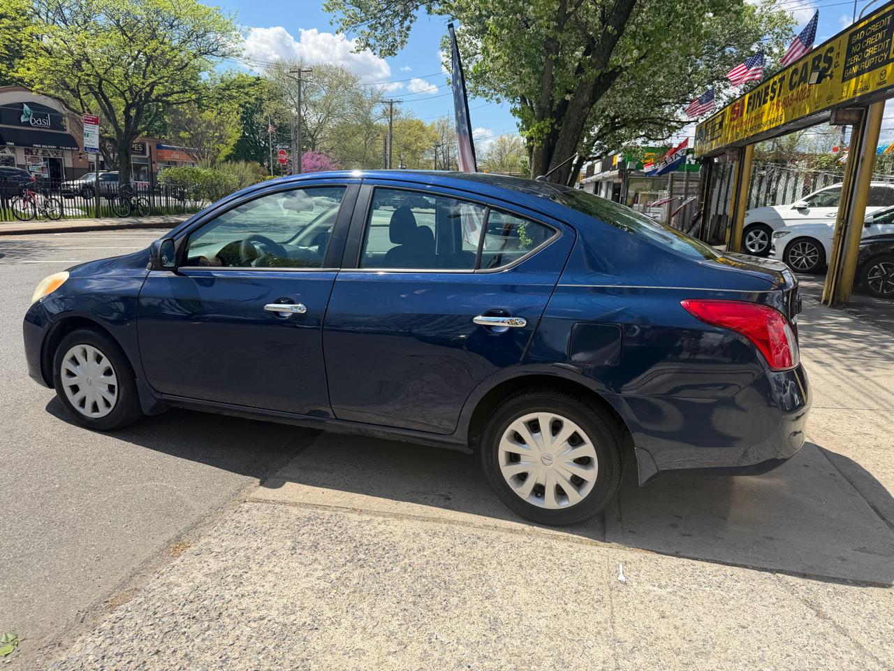 Nissan Versa 1.6 S Sedan 2012