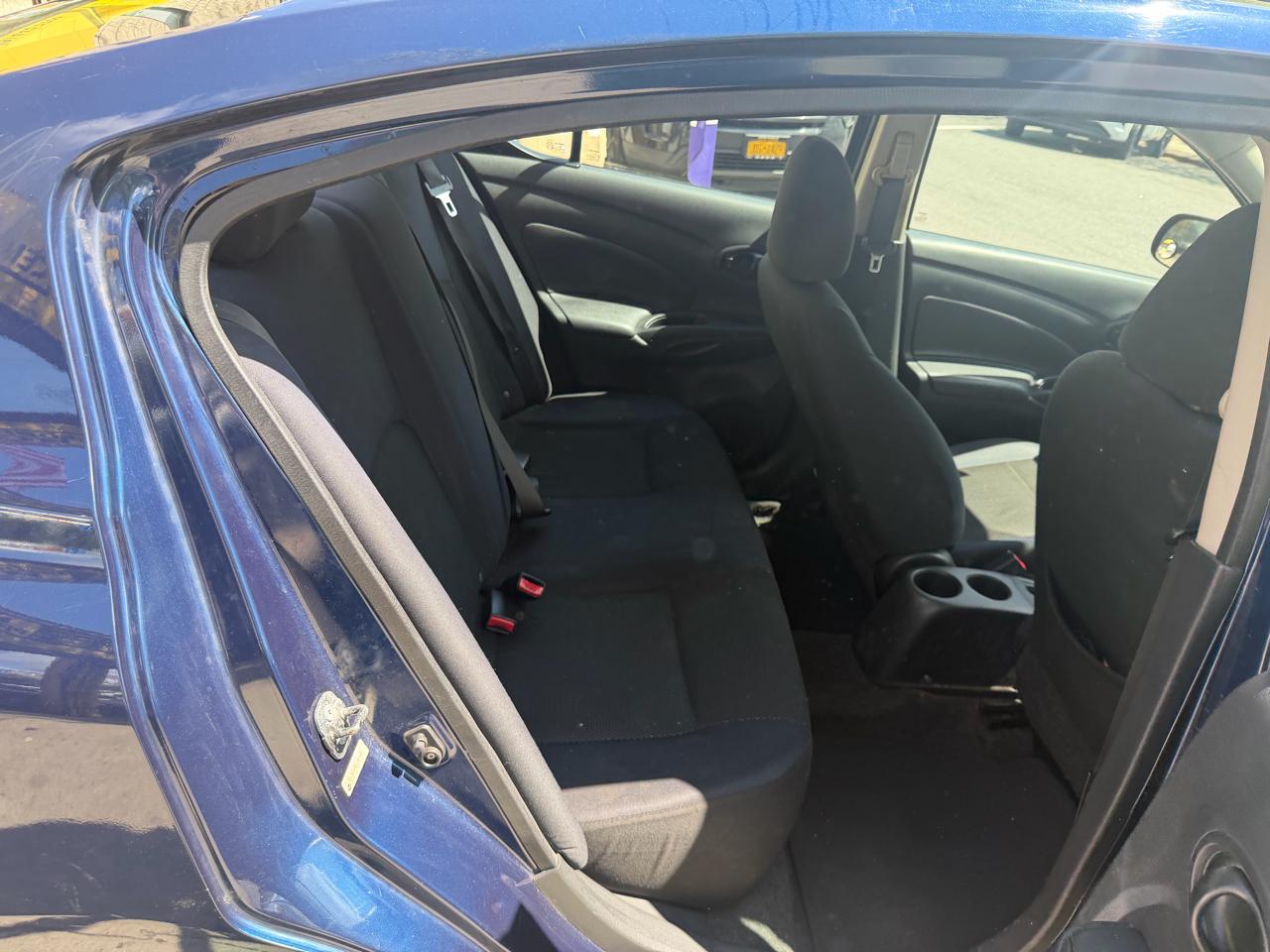 Nissan Versa 1.6 S Sedan 2012