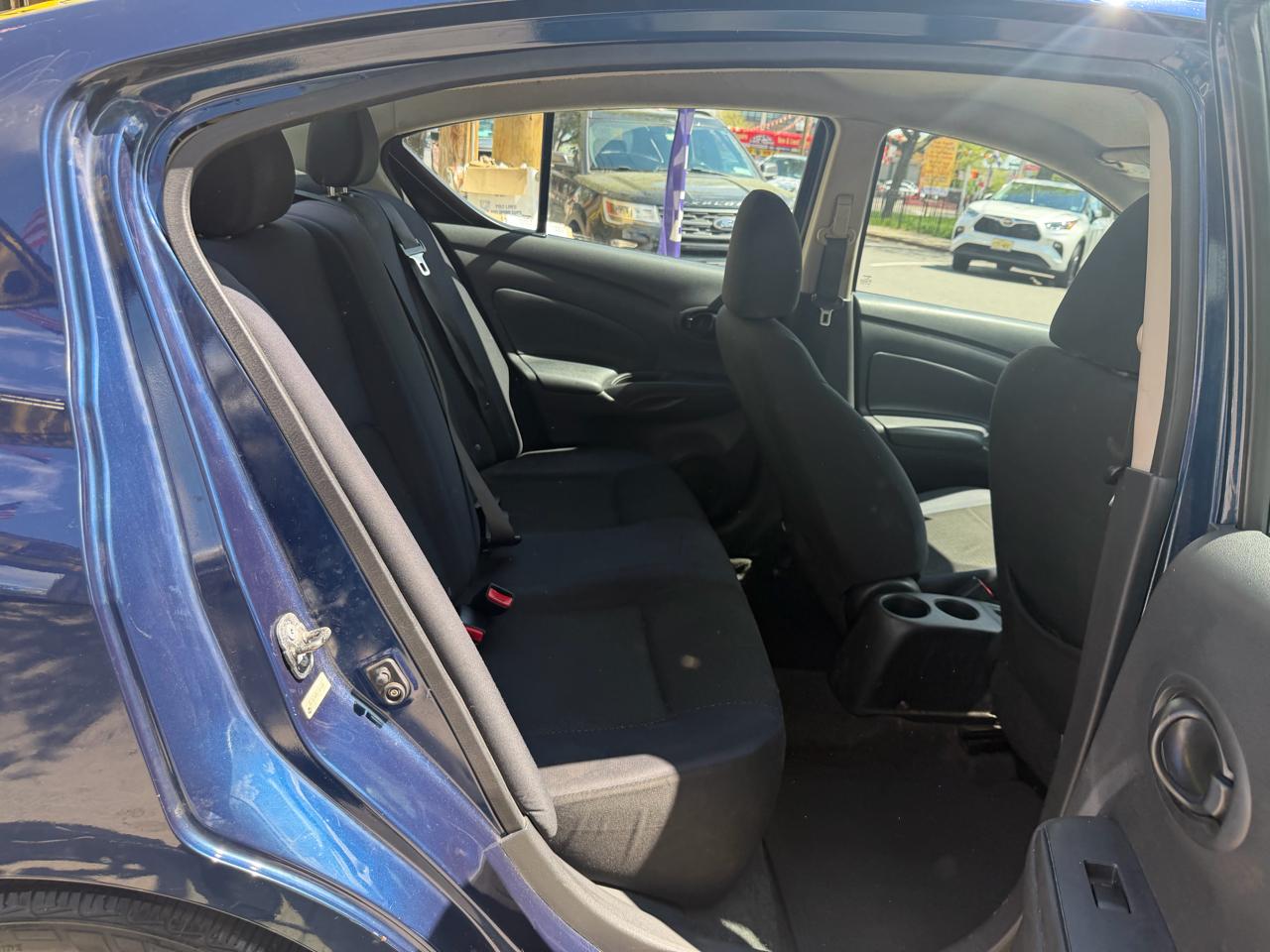 Nissan Versa 1.6 S Sedan 2012