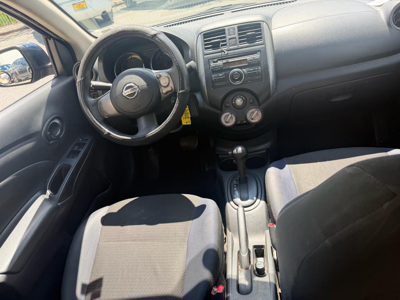 Nissan Versa 1.6 S Sedan 2012