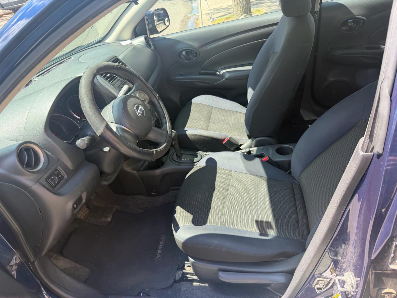 Nissan Versa 1.6 S Sedan 2012
