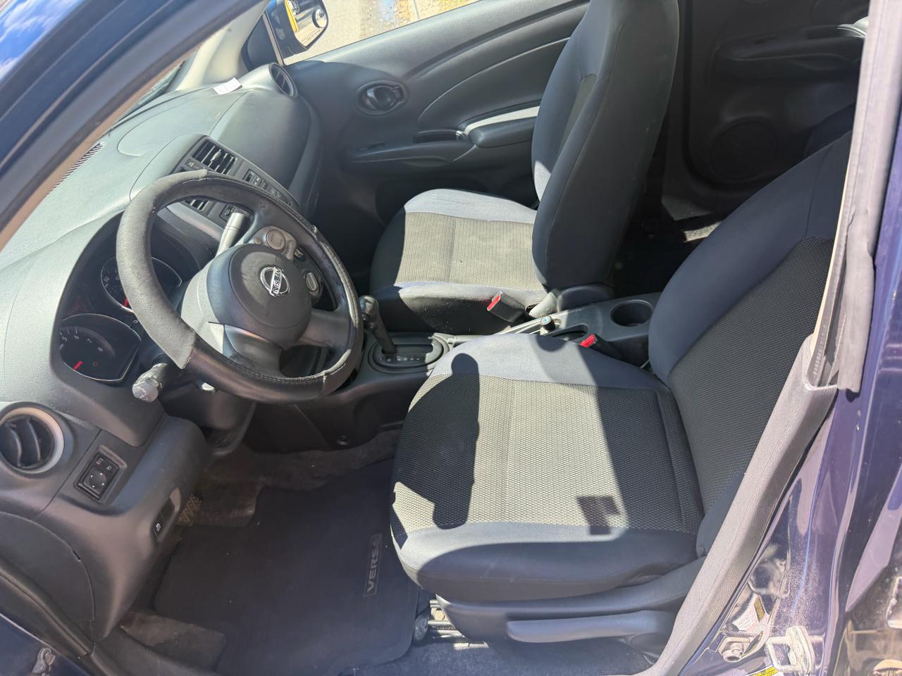 Nissan Versa 1.6 S Sedan 2012