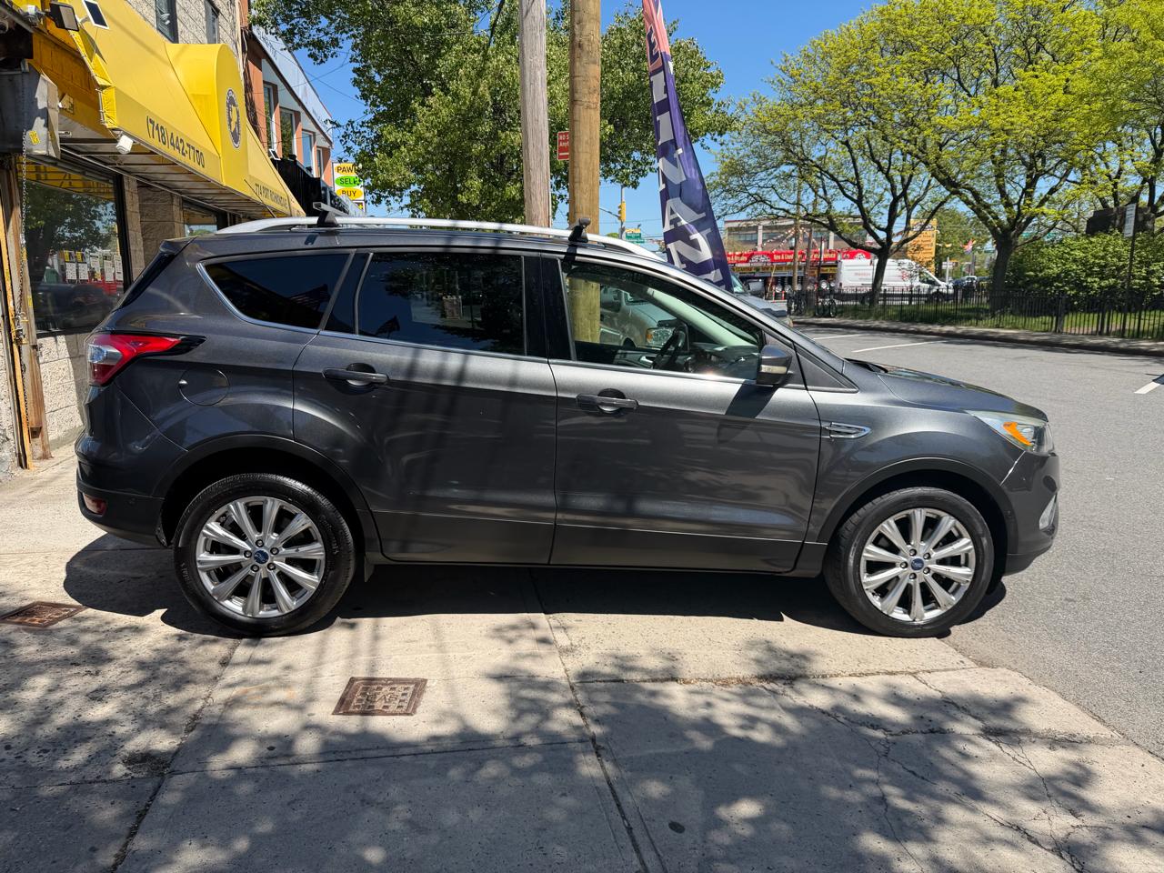 Ford Escape Titanium 4WD 2018