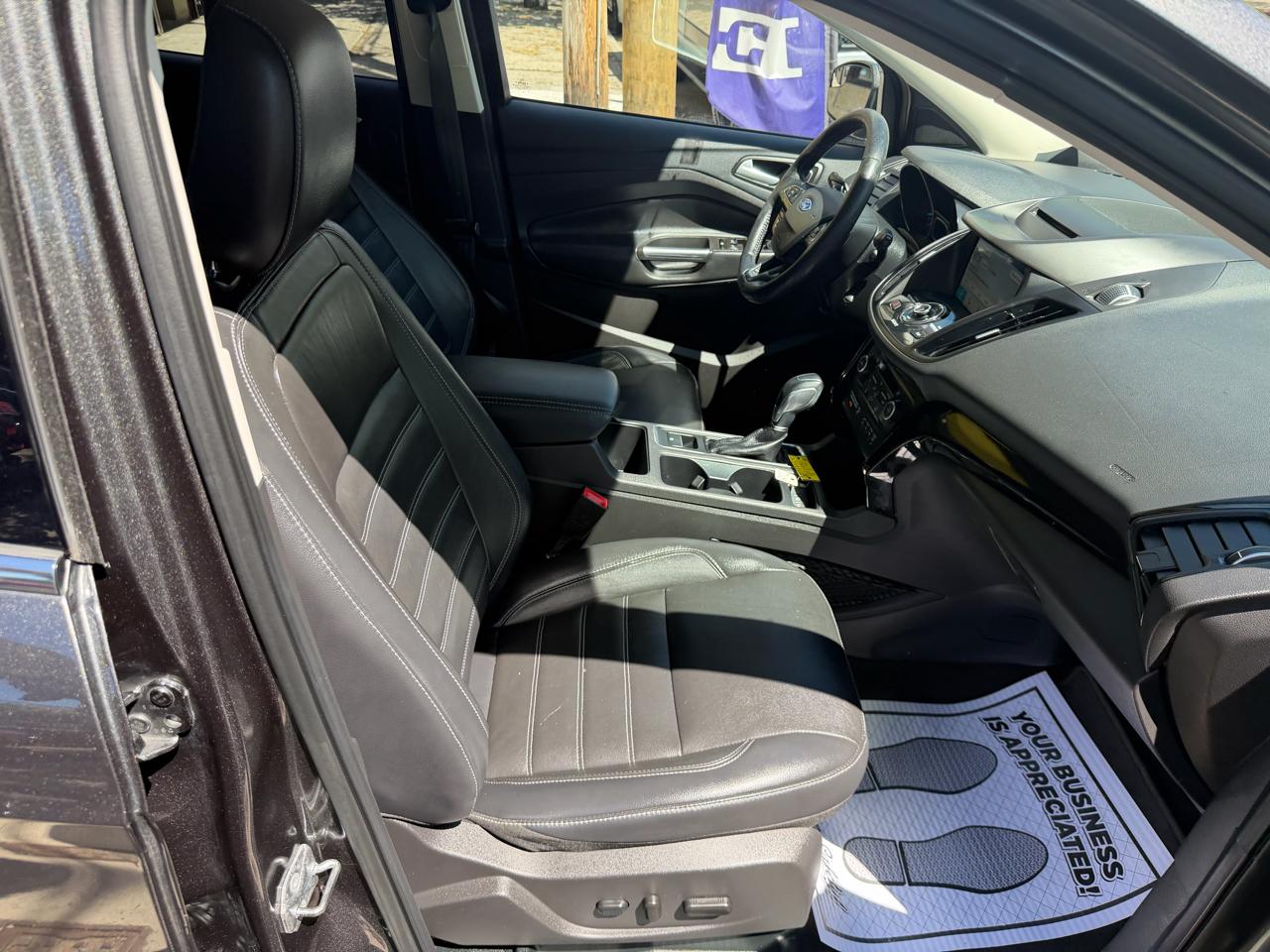 Ford Escape Titanium 4WD 2018