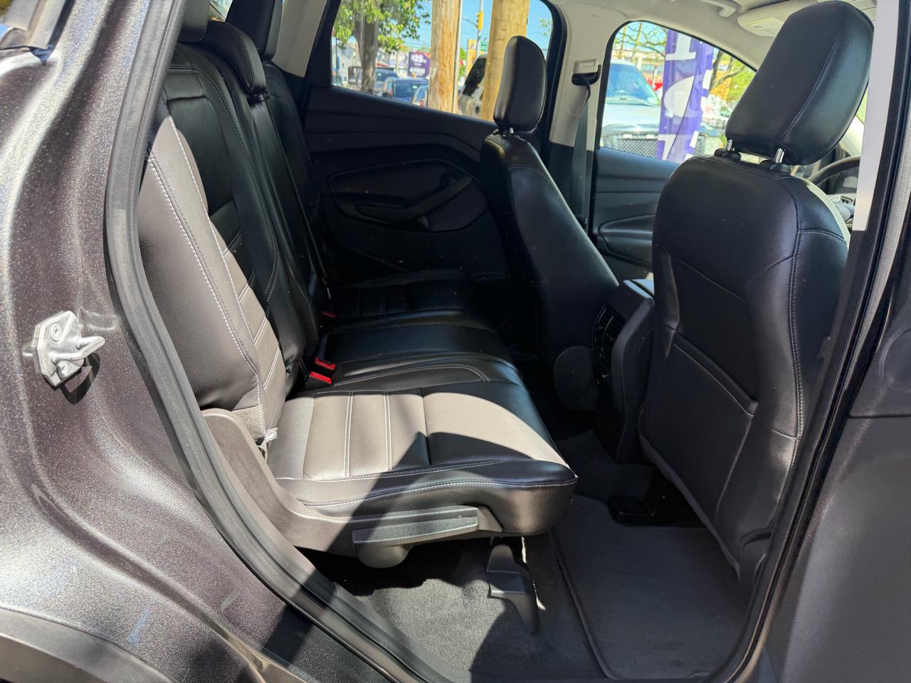 Ford Escape Titanium 4WD 2018
